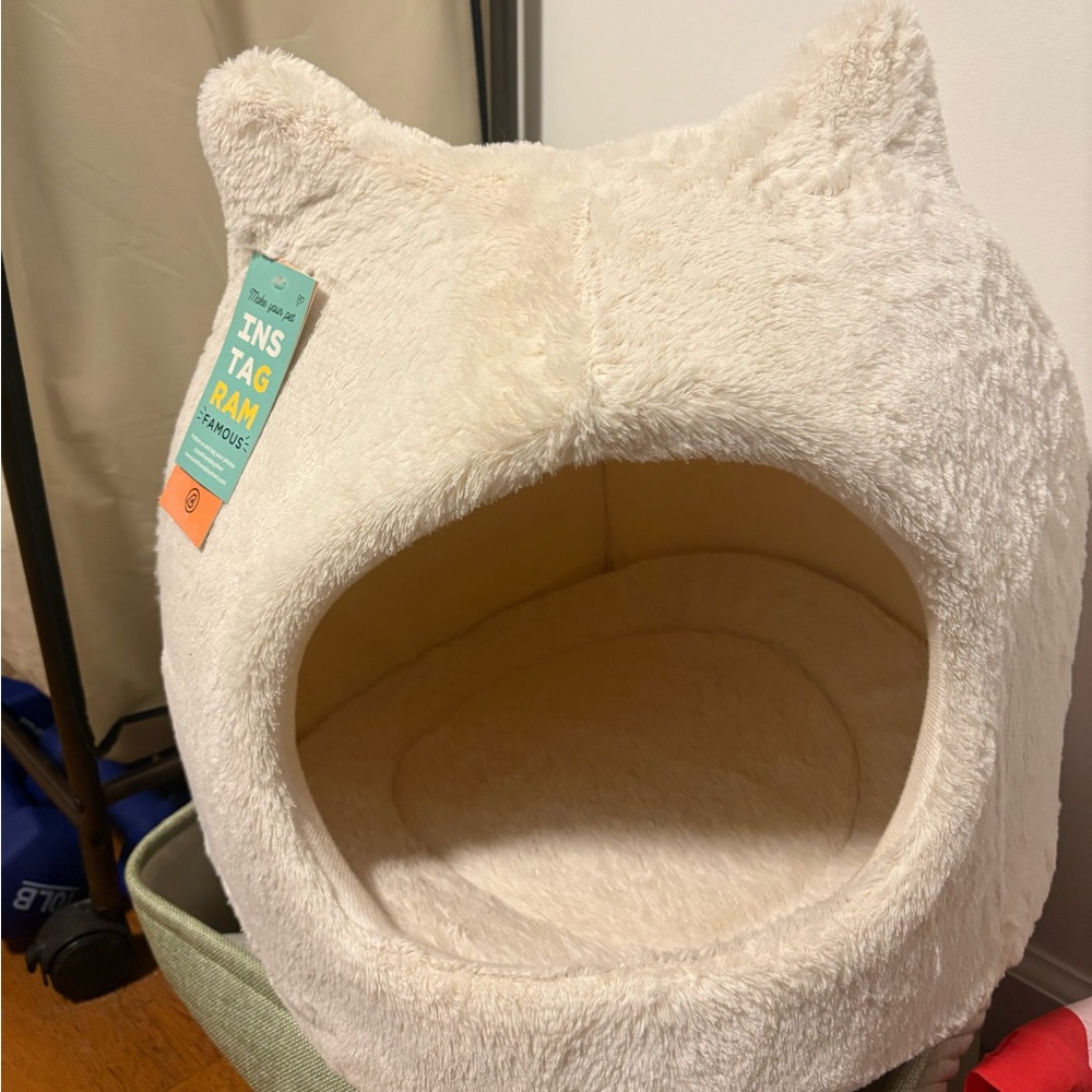 Meow Hut Cat Bed - Cream